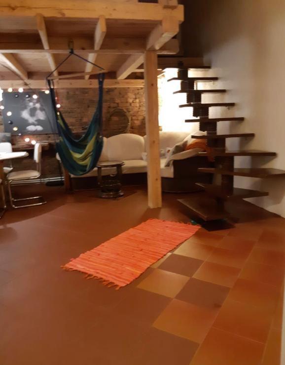 2 Story Studio Apartment Free Parking Included Riga Buitenkant foto